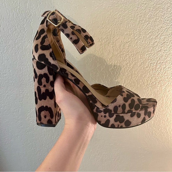 Leopard Animal Print Platform Heels Ankle Strap Size 8.5 Mossimo Supply Co - Picture 1 of 14